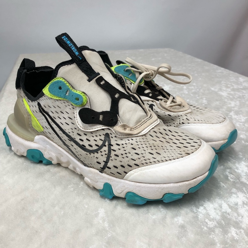 Nike React Vision CV8965-100 - Size 6Y